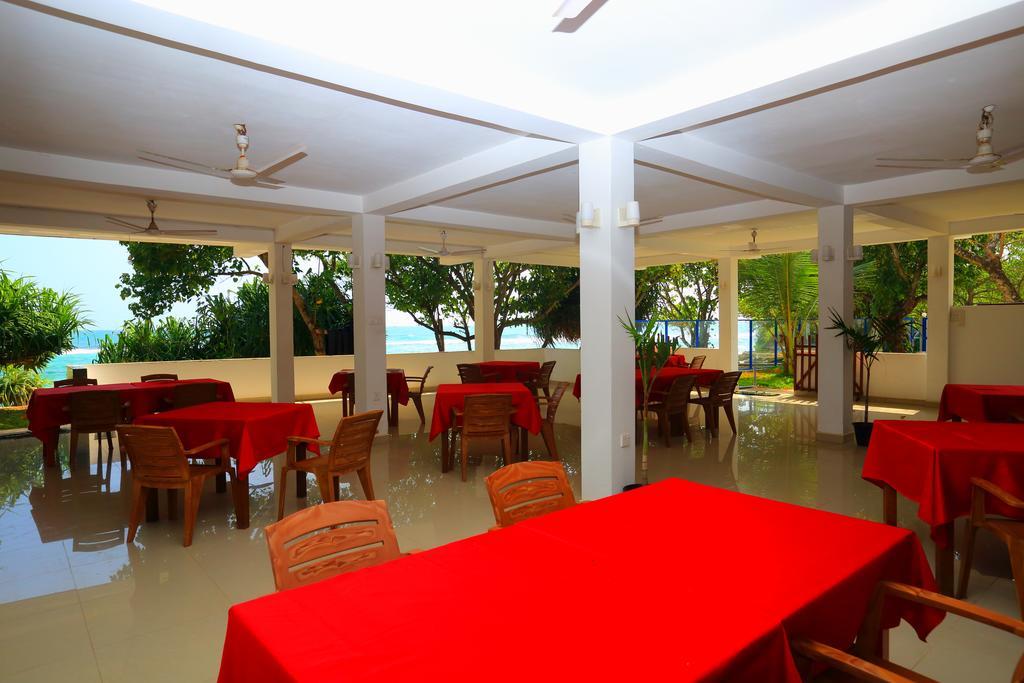 Paradise Beach Resort & Diving School Mirissa Esterno foto