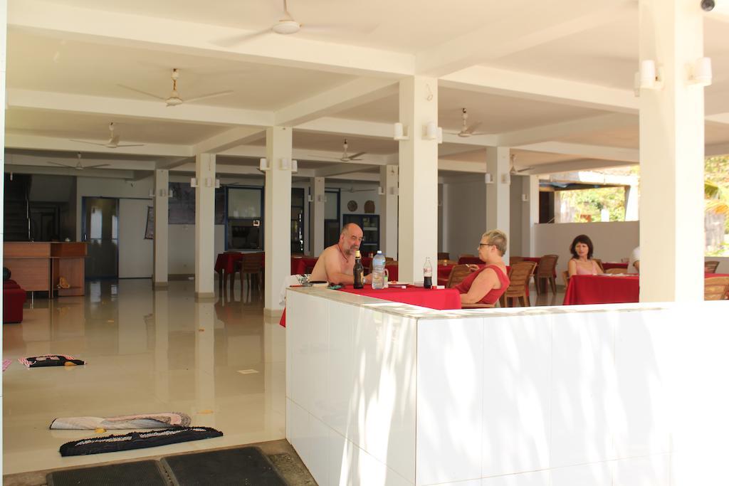 Paradise Beach Resort & Diving School Mirissa Esterno foto